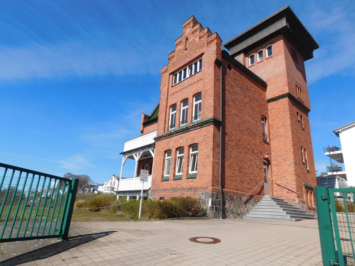 Seelotsenstation Sassnitz Mit Hafenblick By Unsere Urlaubszeit Exterior foto